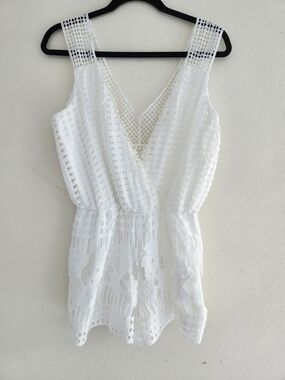 ILLA ILLA White Lace V-Neck Romper